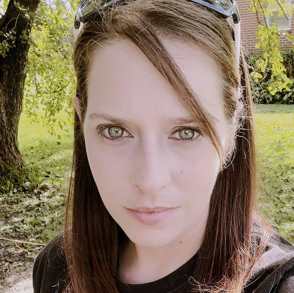 Meet your Posher, Megan - Picture 1 of 1